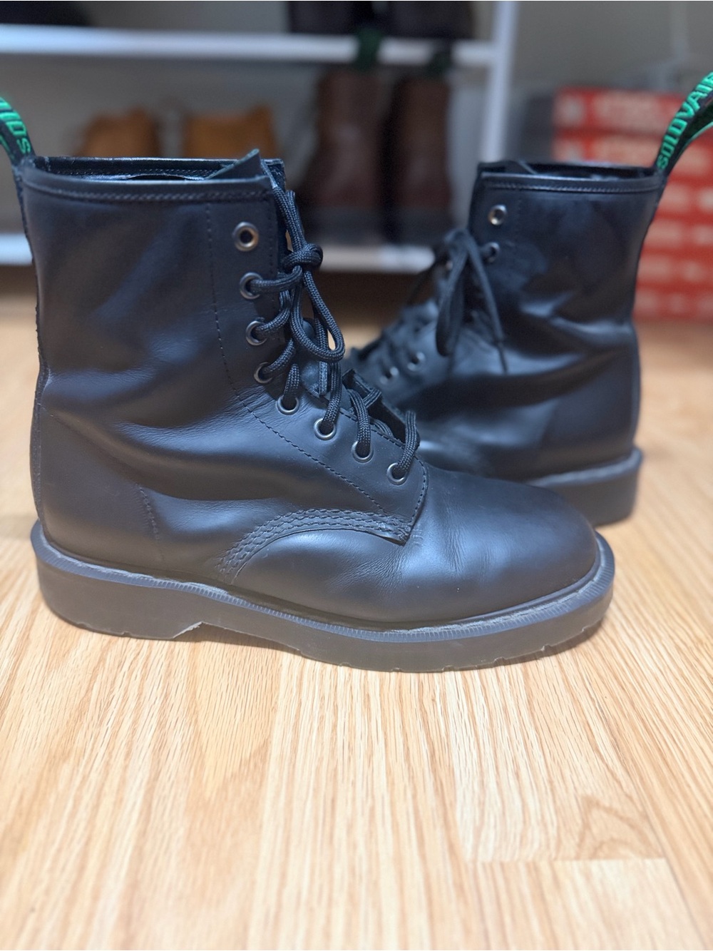 Sololvair 8 eye derby boot 7.5M